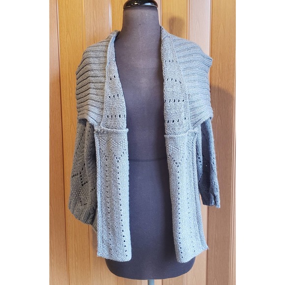 A New Approach size large gray crochet sweater - Picture 3 of 7